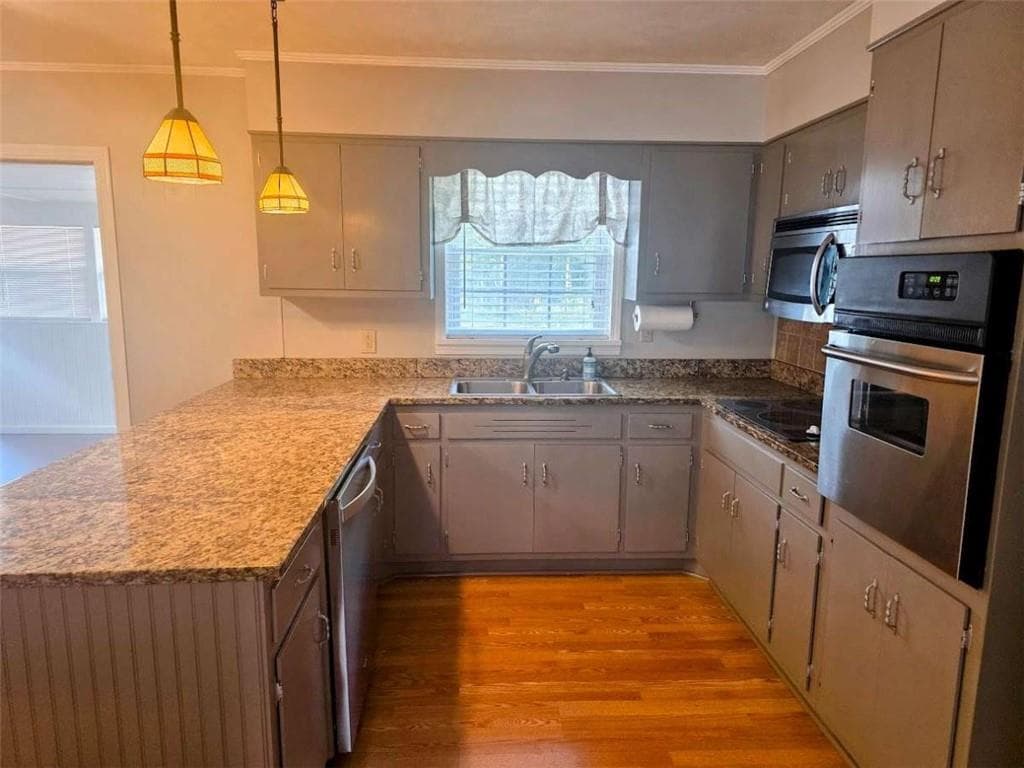 3 bedroom, 2 bathroom, 1,587 sq ft single family residence for sale at 110 Fallin Street, Thomaston, GA 30286 — photo 6