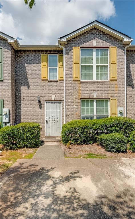 3 bedroom, 3 bathroom, 1,560 sq ft townhouse for sale at 3542 Waldrop Trail, Decatur, GA 30034