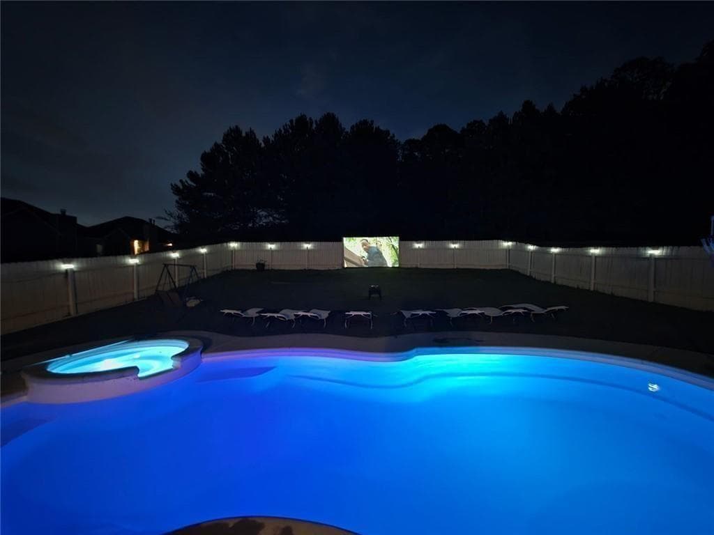 5 bedroom, 3 bathroom, 2,746 sq ft single family residence under contract at 110 Newry Drive, Atlanta, GA 30349 — photo 2