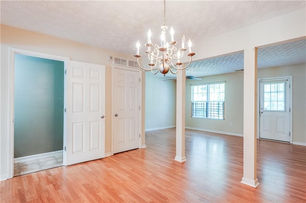 3 bedroom, 3 bathroom, 1,560 sq ft townhouse for sale at 3542 Waldrop Trail, Decatur, GA 30034 — photo 8