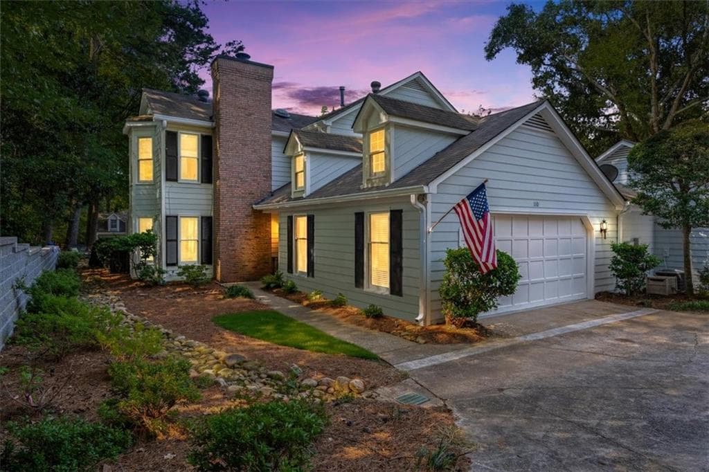 3 bedroom, 3 bathroom, 1,708 sq ft townhouse for sale at 110 Great Oaks Lane, Roswell, GA 30075 — photo 2