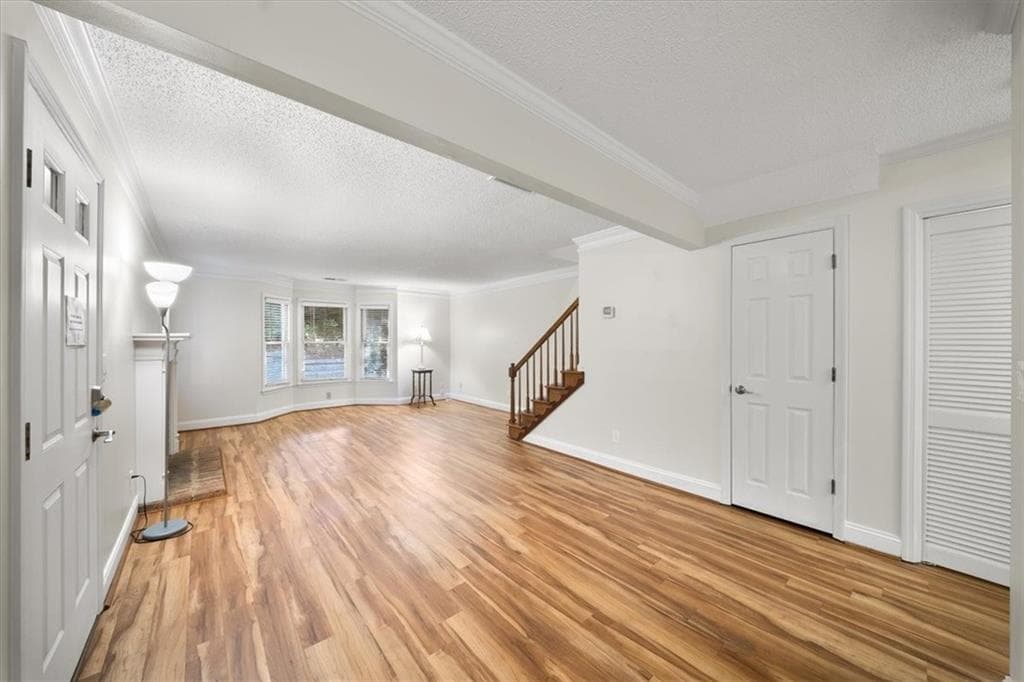 3 bedroom, 3 bathroom, 1,708 sq ft townhouse for sale at 110 Great Oaks Lane, Roswell, GA 30075 — photo 5
