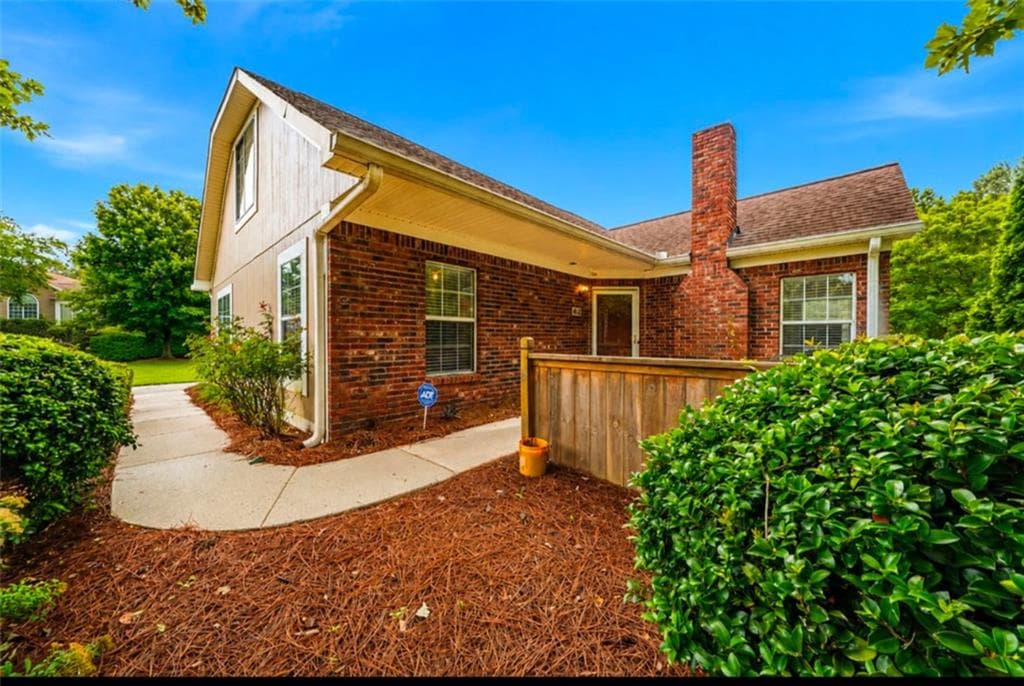 3 bedroom, 3 bathroom, 2,261 sq ft condominium for sale at 1843 Kolb Farm Circle, Marietta, GA 30008 — photo 2