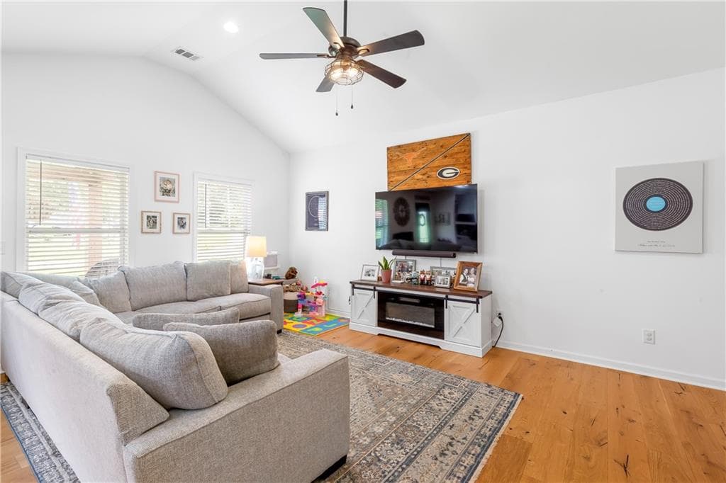 4 bedroom, 3 bathroom, 3,008 sq ft single family residence for sale at 1831 Holly Springs Road, Rockmart, GA 30153 — photo 4