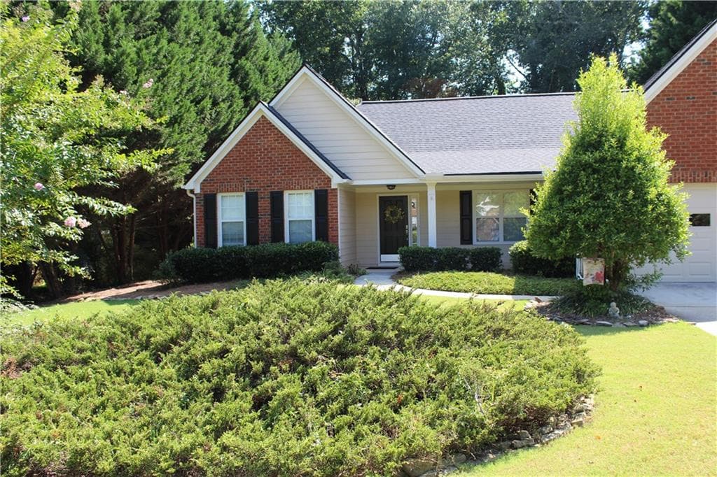 3 bedroom, 2 bathroom, 1,928 sq ft single family residence for sale at 7730 Timberline Ovlk, Cumming, GA 30041 — photo 2