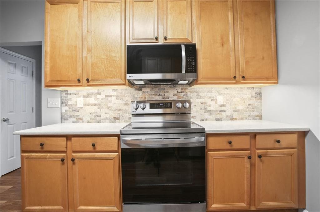 4 bedroom, 3 bathroom, 2,553 sq ft single family residence for rent at 2643 WHISPERING PINES Drive, Grayson, GA 30017 for $2,550 a month — photo 9
