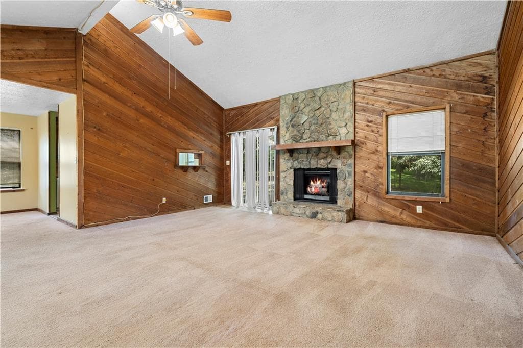 3 bedroom, 2 bathroom, 1,468 sq ft single family residence for sale at 2656 Royal Oak Court, Acworth, GA 30102 — photo 2