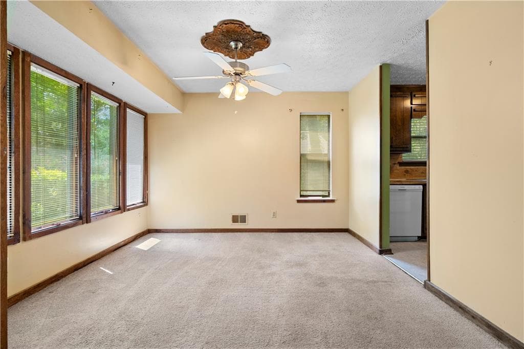 3 bedroom, 2 bathroom, 1,468 sq ft single family residence for sale at 2656 Royal Oak Court, Acworth, GA 30102 — photo 5