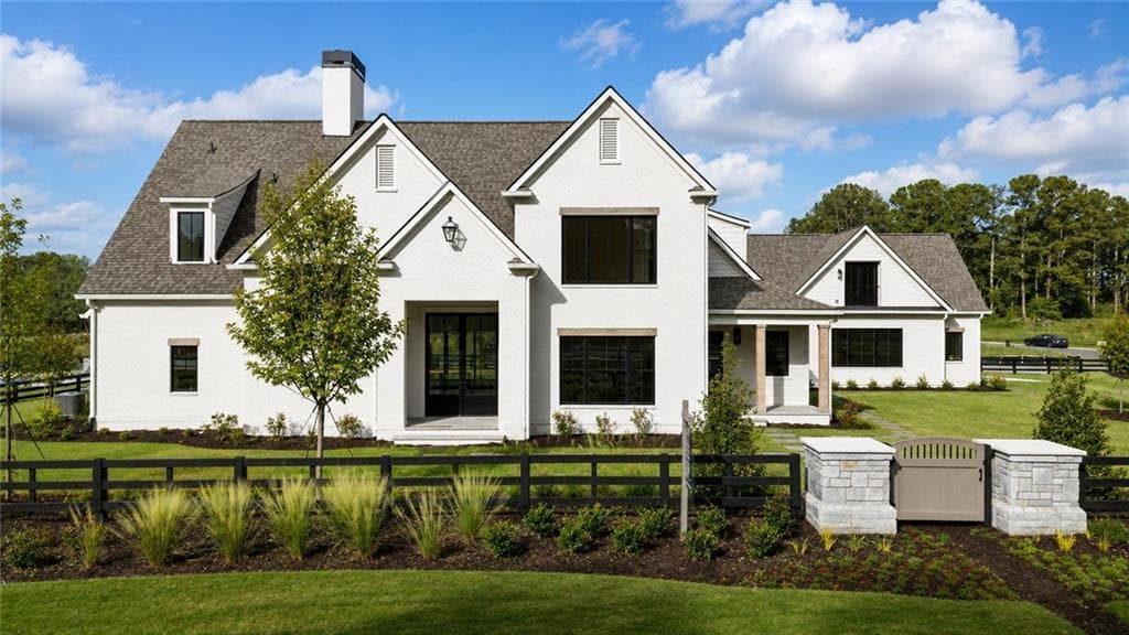 5 bedroom, 7 bathroom, 6,169 sq ft single family residence for sale at 185 Heatherton Lane, Milton, GA 30009 — photo 8