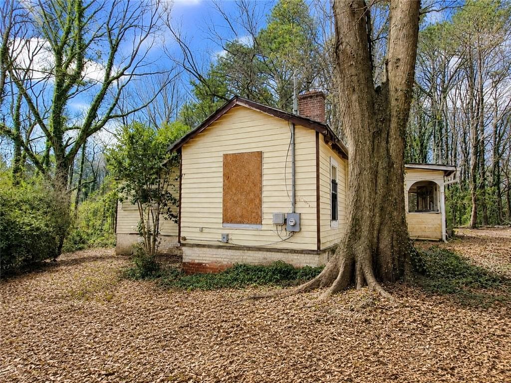 3 bedroom, 1 bathroom, 1,364 sq ft single family residence for sale at 731 Bolton Road, Atlanta, GA 30331 — photo 5