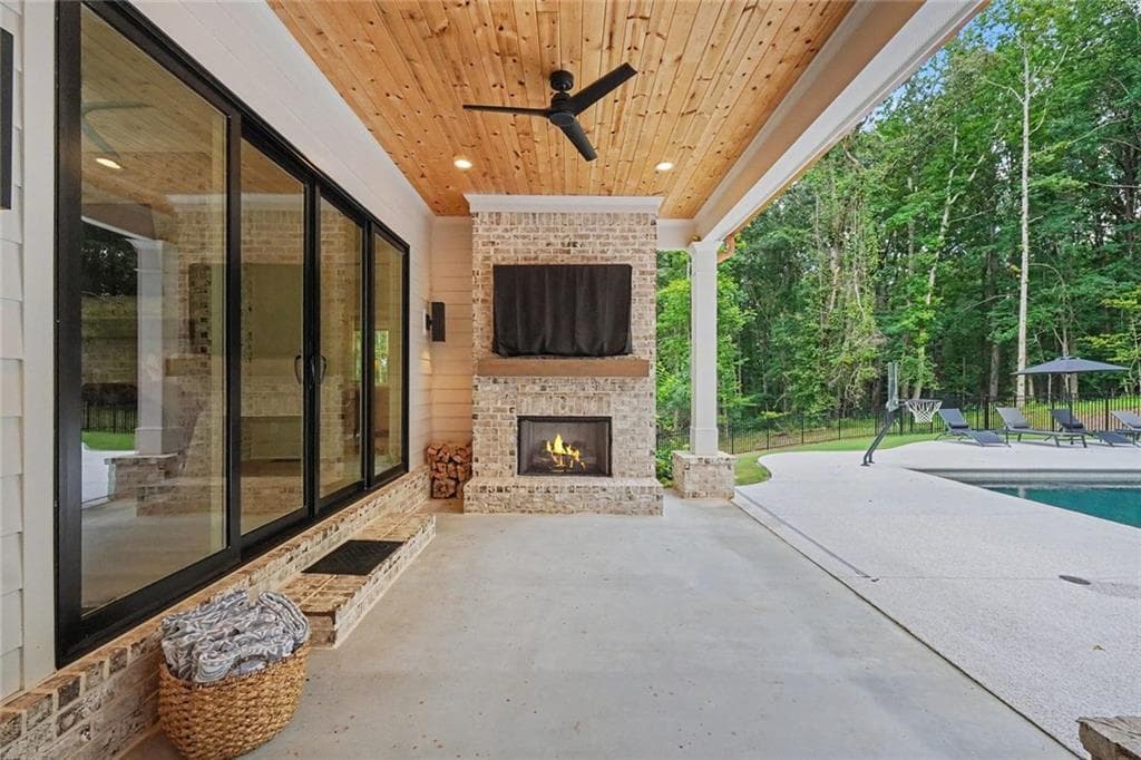 5 bedroom, 5 bathroom, 3,651 sq ft single family residence for sale at 167 Alcovy Springs Drive, Monroe, GA 30656 — photo 5
