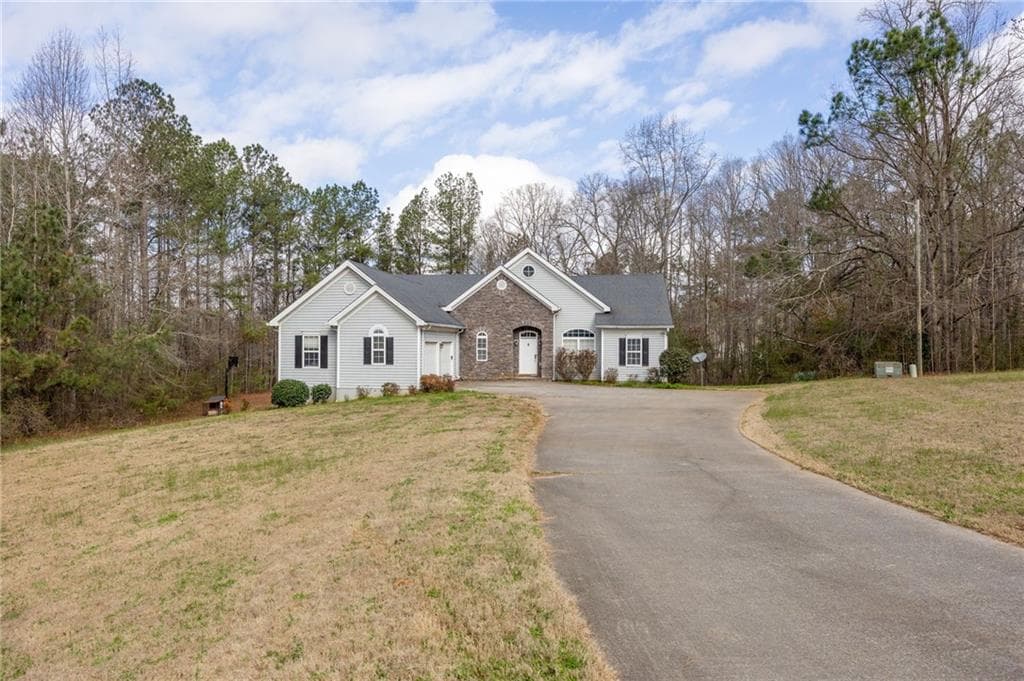 3 bedroom, 2 bathroom, 2,265 sq ft single family residence for sale at 7387 Milam Road, Winston, GA 30187 — photo 5