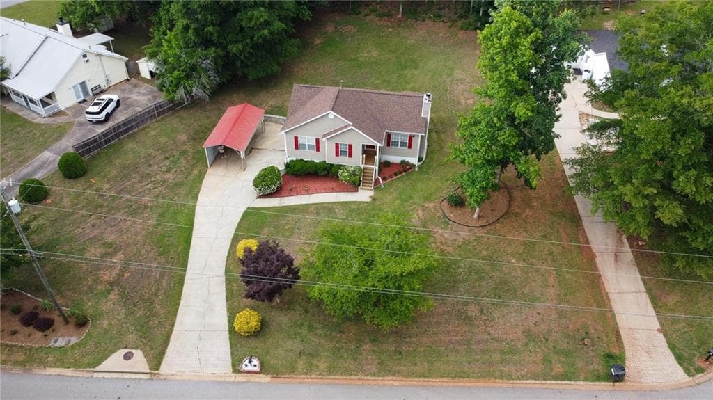 3 bedroom, 2 bathroom, 1,512 sq ft single family residence for sale at 198 Brenda Ellen Drive, Newnan, GA 30265 — photo 6
