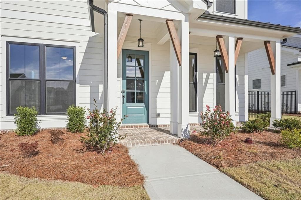 4 bedroom, 4 bathroom, 2,620 sq ft single family residence for sale at 565 Sawnee Village Boulevard, Cumming, GA 30040 — photo 4