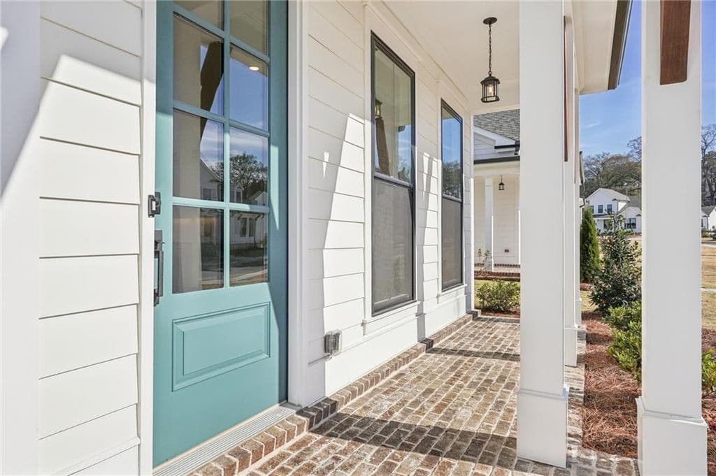 4 bedroom, 4 bathroom, 2,620 sq ft single family residence for sale at 565 Sawnee Village Boulevard, Cumming, GA 30040 — photo 5