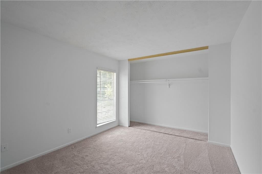 2 bedroom, 2 bathroom, 1,218 sq ft condominium for sale at 3160 Citrus Court, Decatur, GA 30034 — photo 3