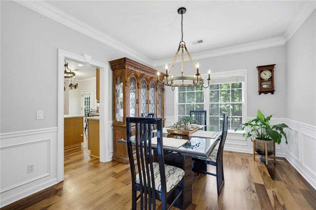 4 bedroom, 3 bathroom, 2,572 sq ft single family residence for sale at 1100 Arya Drive, Roswell, GA 30076 — photo 6