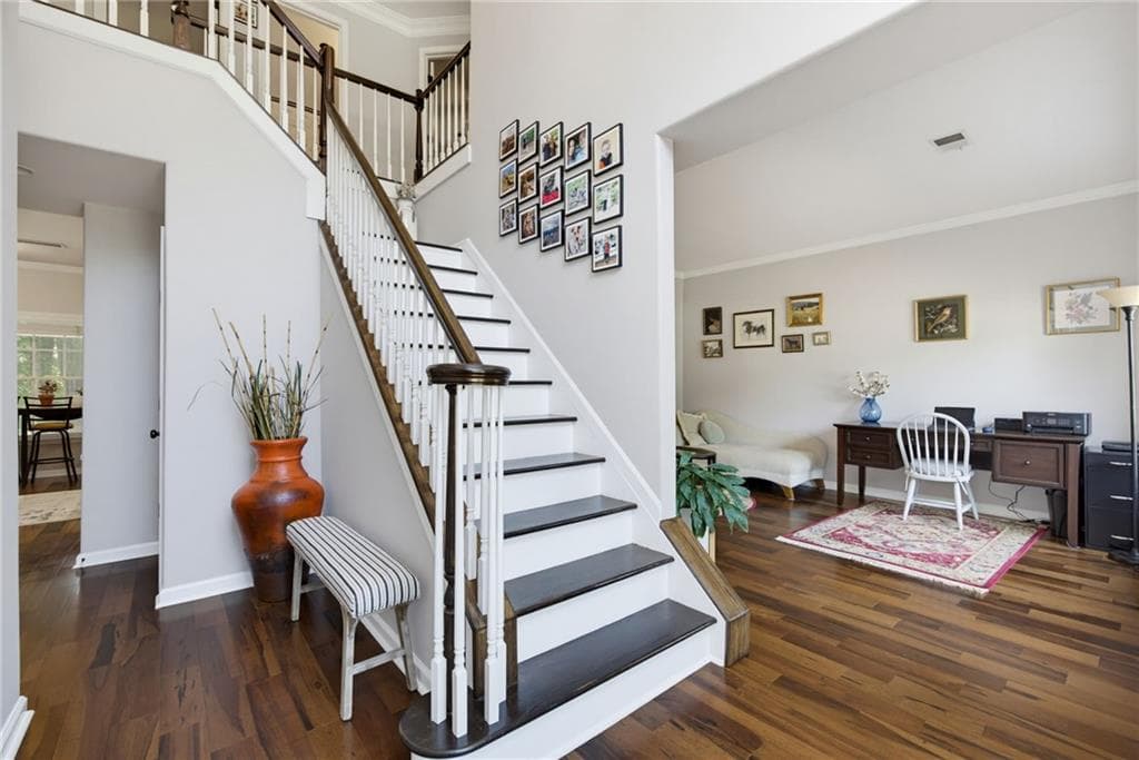 4 bedroom, 3 bathroom, 2,572 sq ft single family residence for sale at 1100 Arya Drive, Roswell, GA 30076 — photo 2