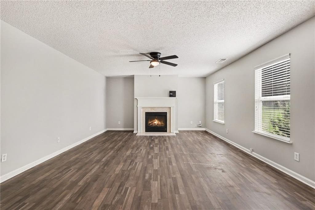 4 bedroom, 3 bathroom, 2,466 sq ft single family residence for sale at 2020 Sweet Bay Drive, Villa Rica, GA 30180 — photo 8