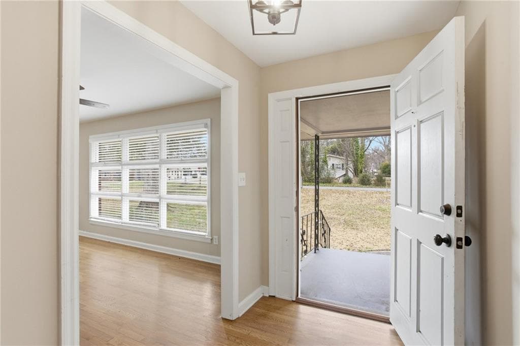 4 bedroom, 3 bathroom, 1,618 sq ft single family residence for sale at 305 Brookwood Drive, Marietta, GA 30064 — photo 3