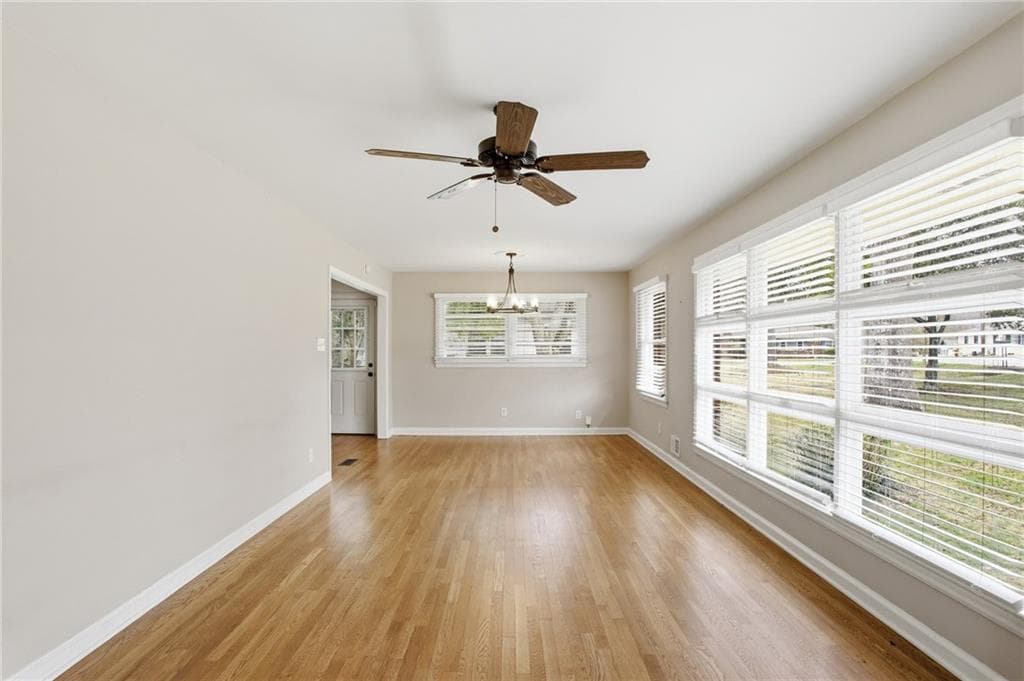 4 bedroom, 3 bathroom, 1,618 sq ft single family residence for sale at 305 Brookwood Drive, Marietta, GA 30064 — photo 4