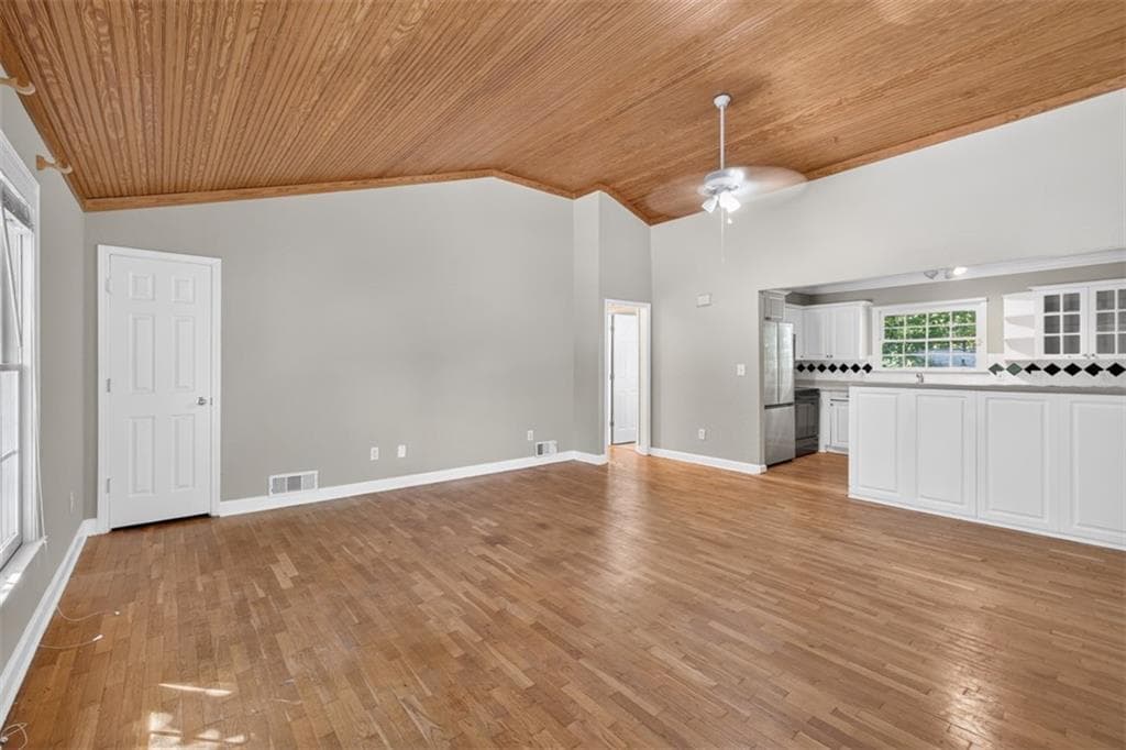 2 bedroom, 2 bathroom, 1,102 sq ft condominium for sale at 1020 Scott Boulevard D3, Decatur, GA 30030 — photo 3