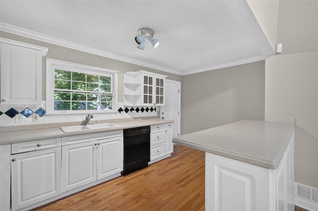 2 bedroom, 2 bathroom, 1,102 sq ft condominium for sale at 1020 Scott Boulevard D3, Decatur, GA 30030 — photo 8