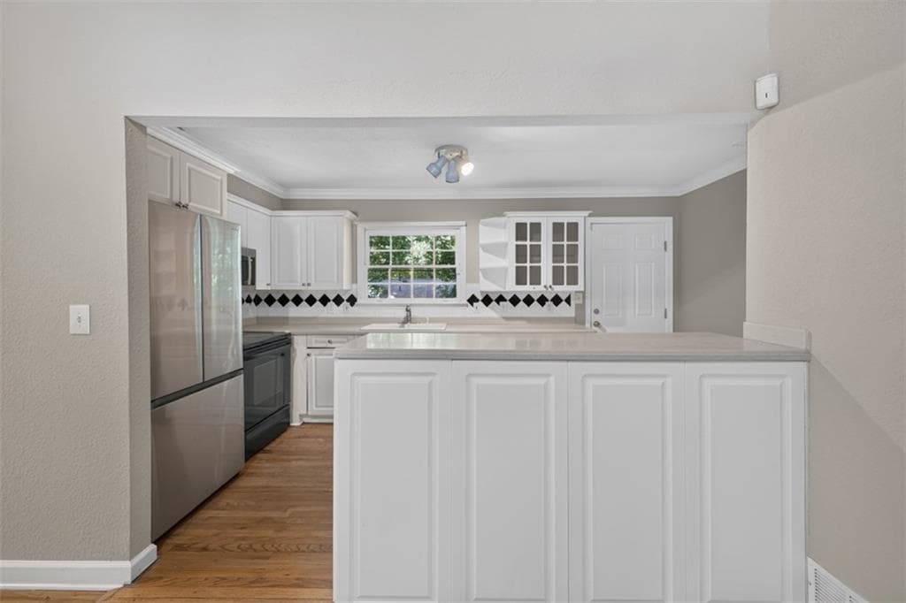 2 bedroom, 2 bathroom, 1,102 sq ft condominium for sale at 1020 Scott Boulevard D3, Decatur, GA 30030 — photo 9