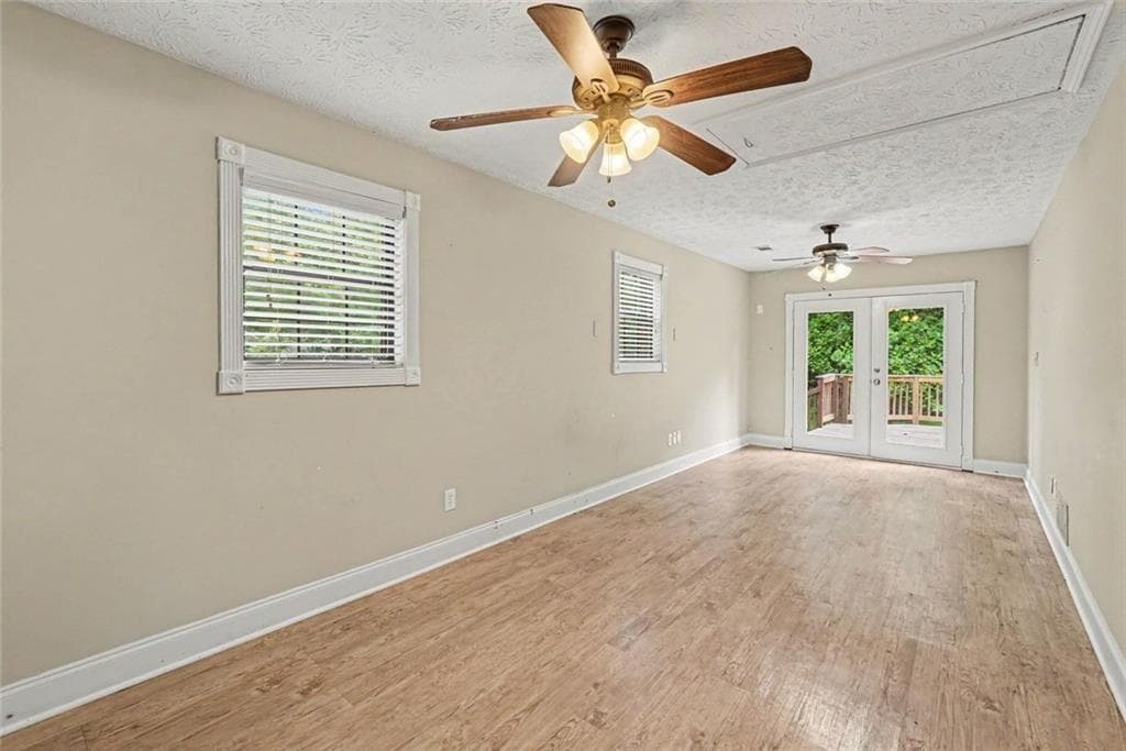6 bedroom, 3 bathroom, 3,000 sq ft single family residence for sale at 415 Grist Mill Drive, Acworth, GA 30101 — photo 5