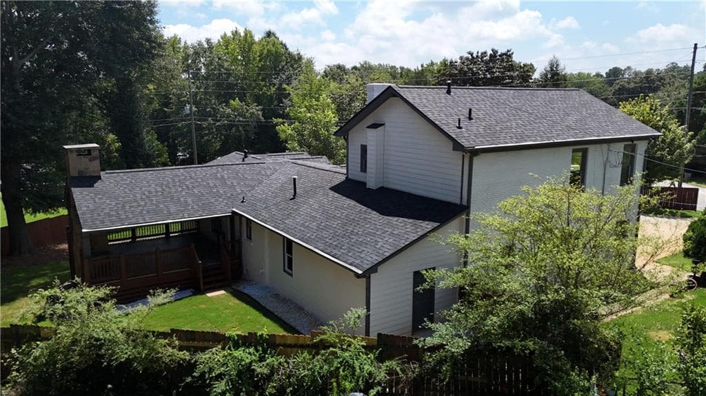 5 bedroom, 3 bathroom, 2,000 sq ft single family residence for sale at 2090 Panstone Court, Marietta, GA 30060 — photo 2