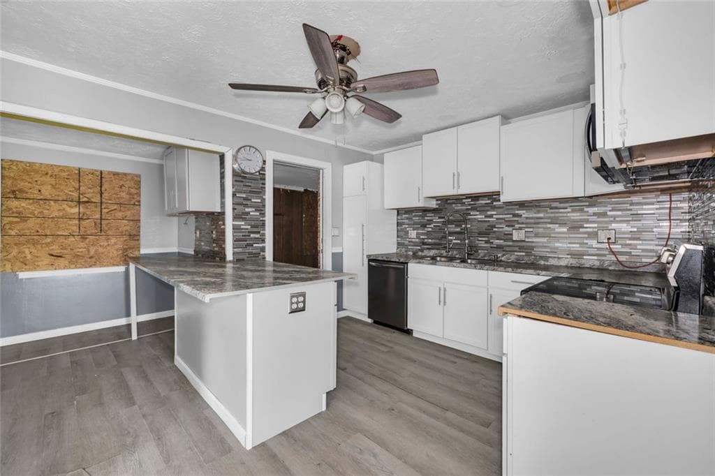 3 bedroom, 2 bathroom, 1,302 sq ft single family residence for sale at 4322 Summerhill Drive, Macon, GA 31204 — photo 7