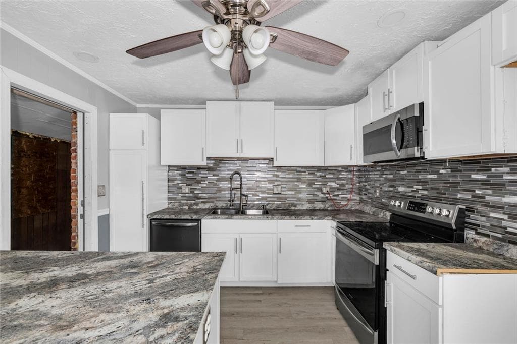 3 bedroom, 2 bathroom, 1,302 sq ft single family residence for sale at 4322 Summerhill Drive, Macon, GA 31204 — photo 8