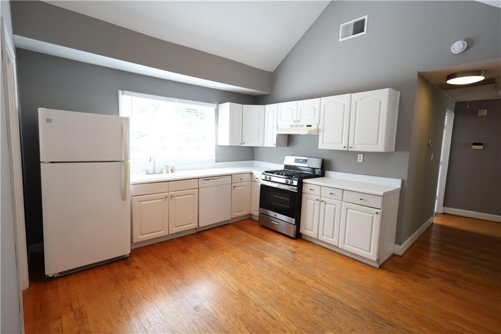 2 bedroom, 2 bathroom, 938 sq ft single family residence for rent at 771 McLendon Drive, Scottdale, GA 30079 for $1,650 a month — photo 7