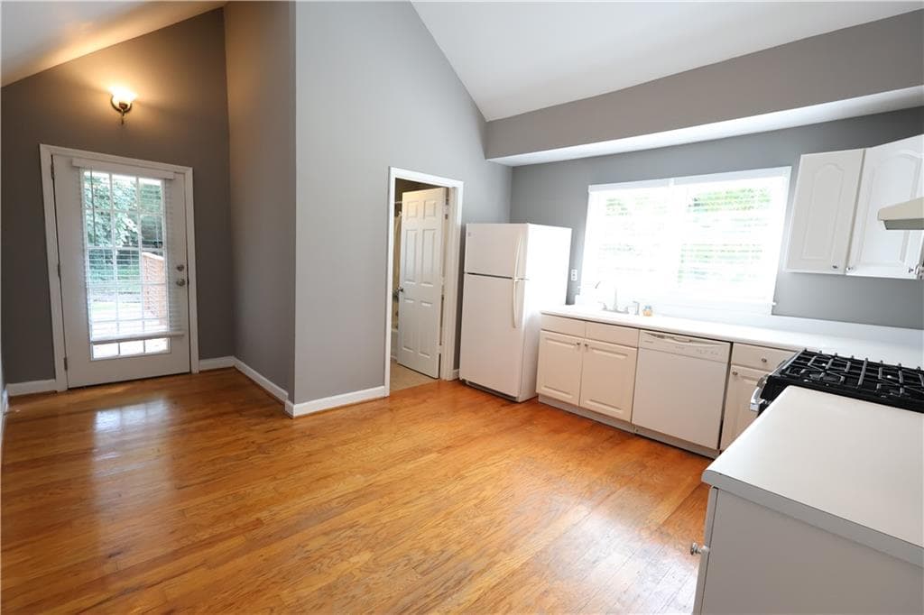 2 bedroom, 2 bathroom, 938 sq ft single family residence for rent at 771 McLendon Drive, Scottdale, GA 30079 for $1,650 a month — photo 8