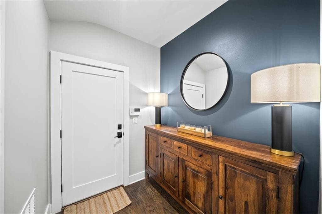 3 bedroom, 4 bathroom, 2,379 sq ft townhouse under contract at 550 N Highland Avenue 9, Atlanta, GA 30307 — photo 6