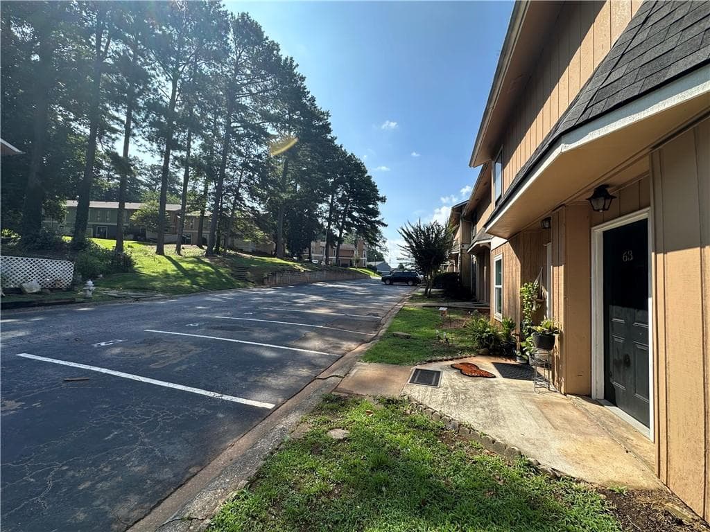 2 bedroom, 2 bathroom, 1,146 sq ft townhouse for rent at 2340 Beaver Ruin Road UN63, Norcross, GA 30071 for $1,628 a month — photo 5
