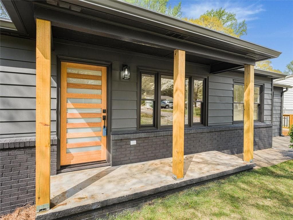 3 bedroom, 2 bathroom, 1,300 sq ft single family residence under contract at 960 Pine Forest Drive, Mableton, GA 30126 — photo 5