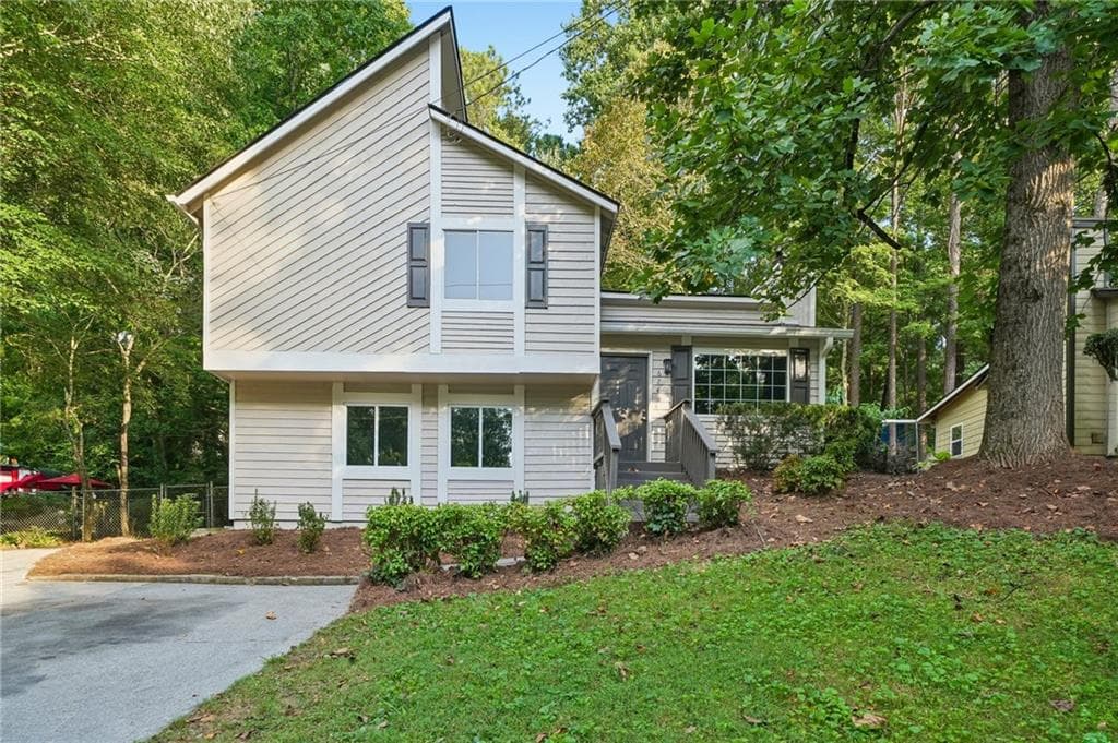 674 Inland Way, Lilburn, GA 30047 — most recent listing photo