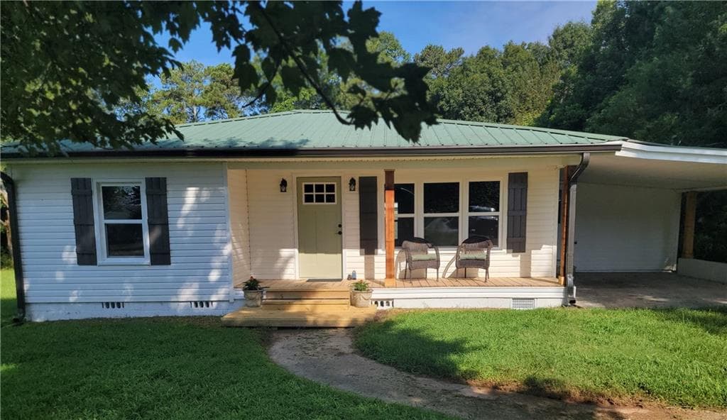 2 bedroom, 1 bathroom, 970 sq ft single family residence for sale at 1477 S HWY 100, Bowdon, GA 30108 — photo 5