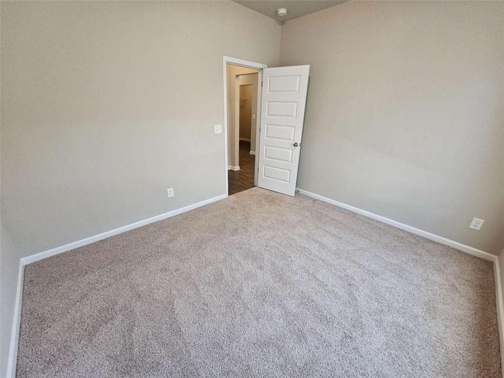 3 bedroom, 2 bathroom, 1,850 sq ft single family residence under contract at 333 Darlington Drive, Ellenwood, GA 30294 — photo 8