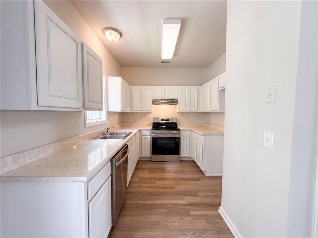 2 bedroom, 3 bathroom, 1,680 sq ft townhouse for sale at 255 Morgan Road C2, Carrollton, GA 30116 — photo 2
