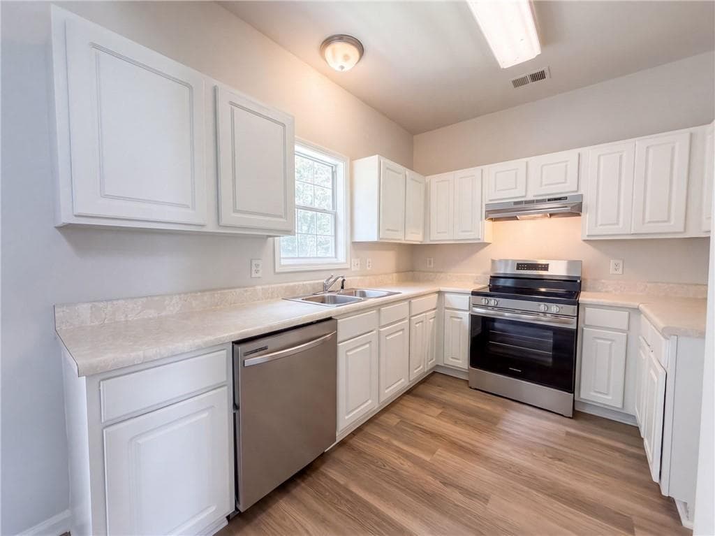 2 bedroom, 3 bathroom, 1,680 sq ft townhouse for sale at 255 Morgan Road C2, Carrollton, GA 30116 — photo 9