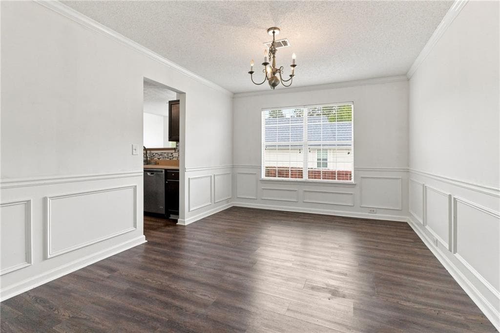 4 bedroom, 3 bathroom, 2,695 sq ft single family residence for sale at 6959 Foxmoor Way, Douglasville, GA 30134 — photo 7