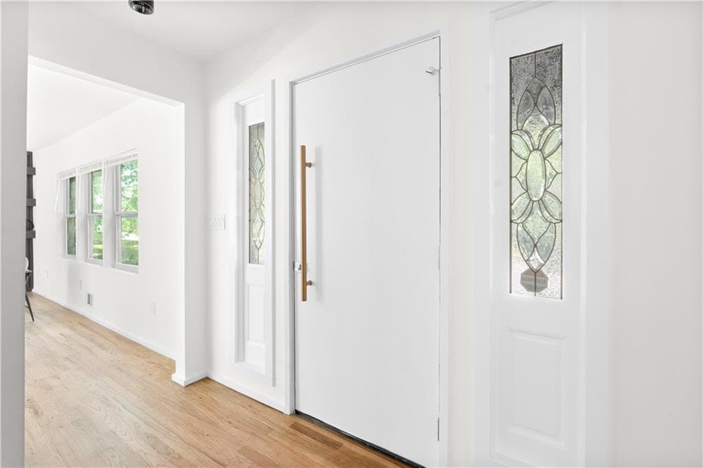 5 bedroom, 4 bathroom, 2,240 sq ft single family residence for sale at 1130 M L King Jr Drive, Atlanta, GA 30314 — photo 7