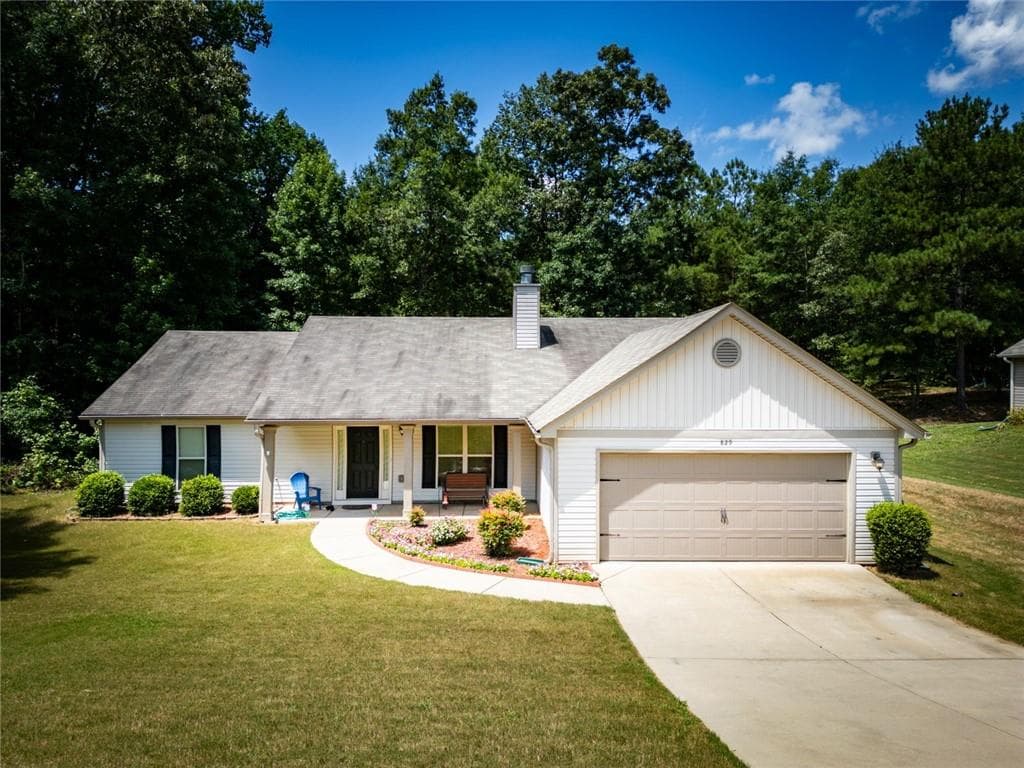 3 bedroom, 3 bathroom, 1,800 sq ft single family residence under contract at 829 Bethany Estates Drive, Monroe, GA 30655