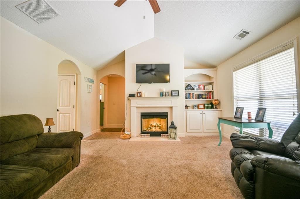 3 bedroom, 3 bathroom, 1,800 sq ft single family residence under contract at 829 Bethany Estates Drive, Monroe, GA 30655 — photo 5