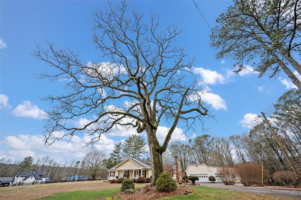 3 bedroom, 3 bathroom, 1,948 sq ft single family residence for rent at 14605 Cogburn Road, Alpharetta, GA 30004 for $3,500 a month — photo 3
