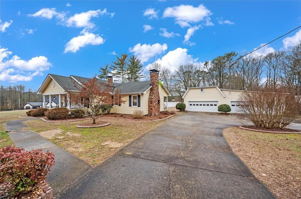 3 bedroom, 3 bathroom, 1,948 sq ft single family residence for rent at 14605 Cogburn Road, Alpharetta, GA 30004 for $3,500 a month — photo 6