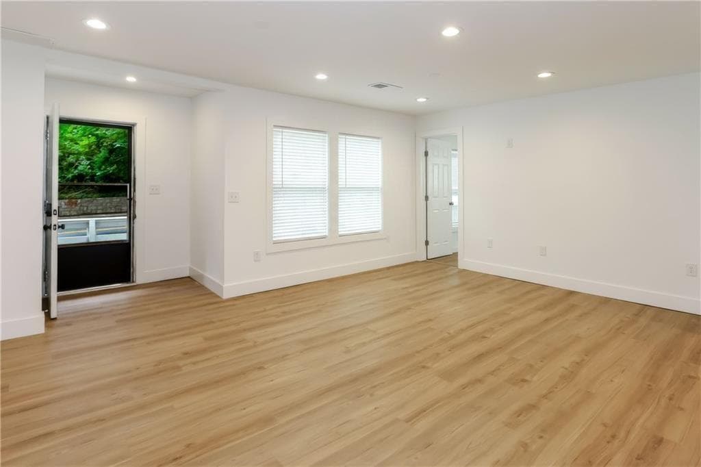 3 bedroom, 2 bathroom, 1,172 sq ft single family residence for sale at 2130 Donald Lee Hollowell Parkway, Atlanta, GA 30318 — photo 5
