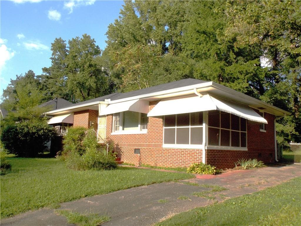 2 bedroom, 1 bathroom, 1,132 sq ft single family residence under contract at 938 Gresham Avenue, Atlanta, GA 30316 — photo 5